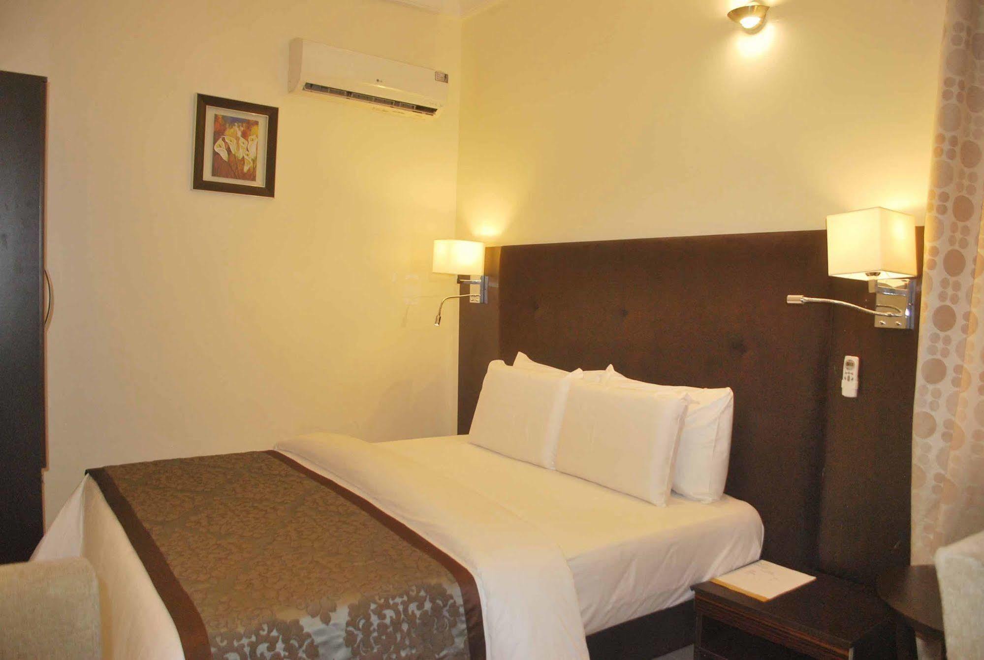 Lakeem Suites Ikoyi Lagos Extérieur photo